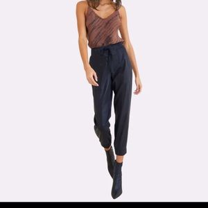 Bella Dahl Pocket Jogger. Black. US Size M/6. Like new.